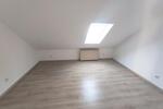 4 Zi. Wohnung im DG (1.OG) in Adelsdorf OT