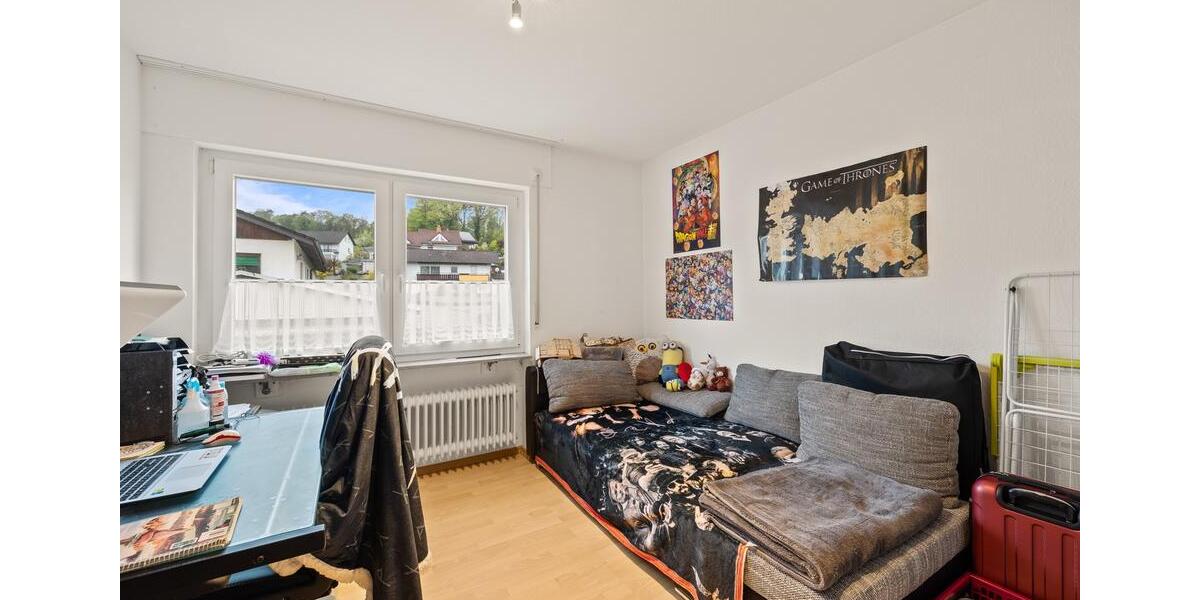 Etagenwohnung Waldshut-Tiengen Tiengen - 4 Zimmer, 108 m&sup2;, 1.100&euro; | Angebot:25403666