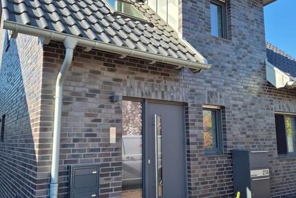 Haus Viersen Hülsdonk - 7 Zimmer, 227 m&sup2;, 2.040&euro; | Angebot:26126564