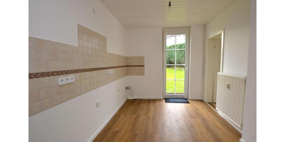 Erdgeschoßwohnung Stadtoldendorf - 2.5 Zimmer, 93 m&sup2;, 690&euro; | Angebot:23805658