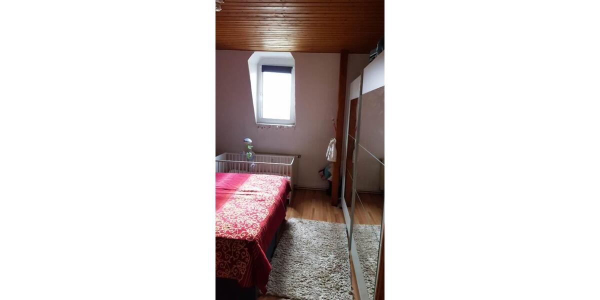 Dachgeschoßwohnung Iserlohn - 4 Zimmer, 82 m&sup2;, 574&euro; | Angebot:23908120