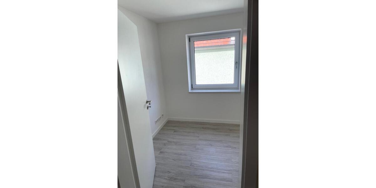 Etagenwohnung Schwandorf - 4 Zimmer, 92 m&sup2;, 950&euro; | Angebot:26459621