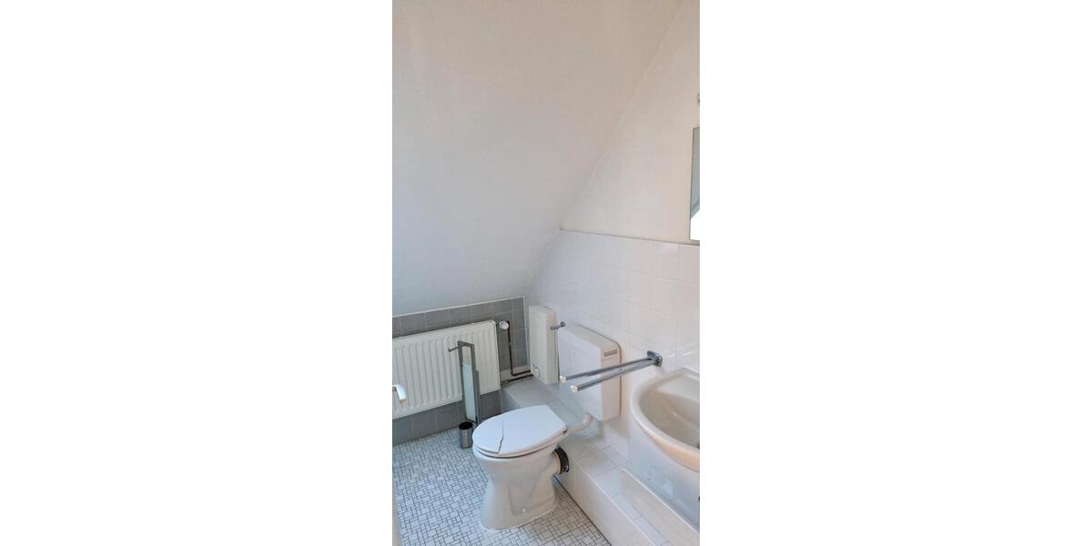 Dachgeschoßwohnung Bad Pyrmont - 2 Zimmer, 67 m&sup2;, 660&euro; | Angebot:25542312