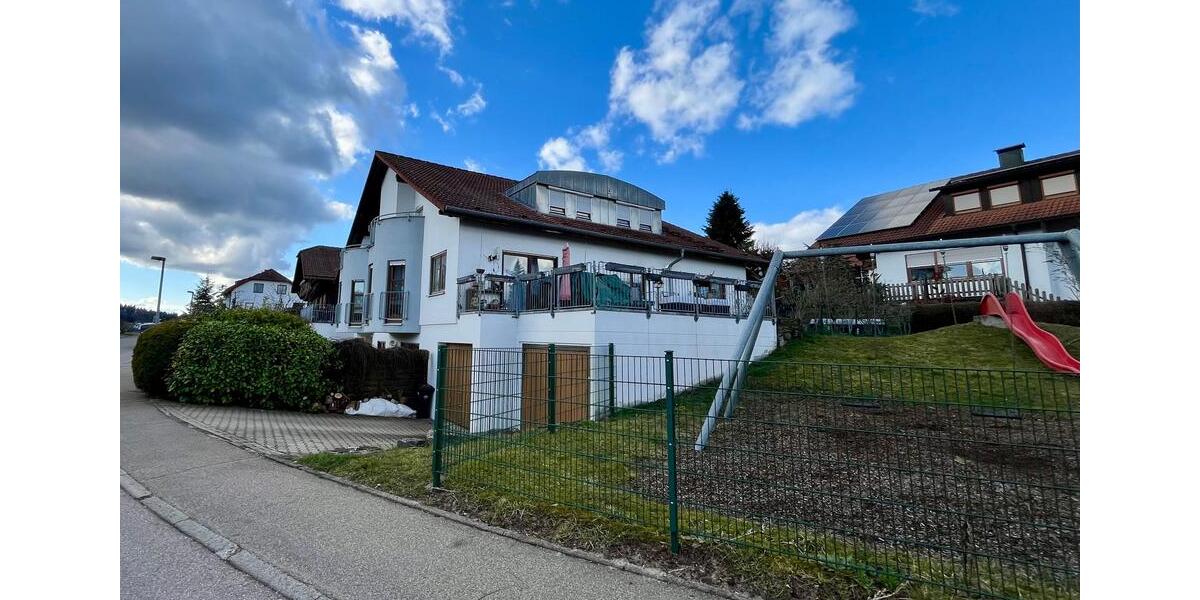 Dachgeschoßwohnung Gschwend - 3 Zimmer, 62 m&sup2;, 500&euro; | Angebot:25548356