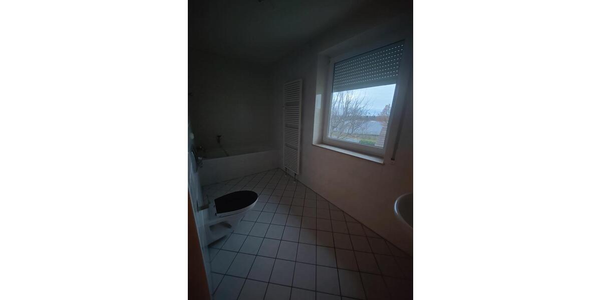 Etagenwohnung Coswig - 4 Zimmer, 97 m&sup2;, 1.025&euro; | Angebot:26688584