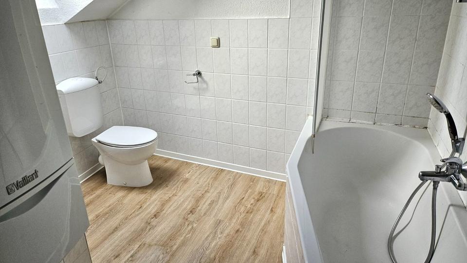Dachgeschoßwohnung Erfurt Johannesvorstadt - 3 Zimmer, 95 m&sup2;, 740&euro; | Angebot:25539498