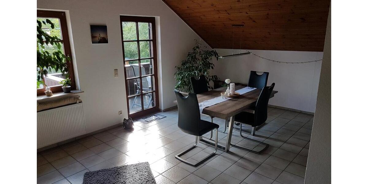 Dachgeschoßwohnung Kall - 3 Zimmer, 105 m&sup2;, 735&euro; | Angebot:26091596