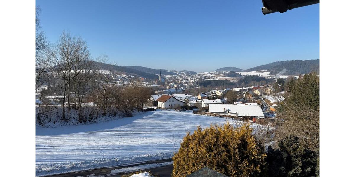 Mehrfamilienhaus, Wohnhaus Teisnach - 6 Zimmer, 213 m&sup2;, 1.350&euro; | Angebot:25712113