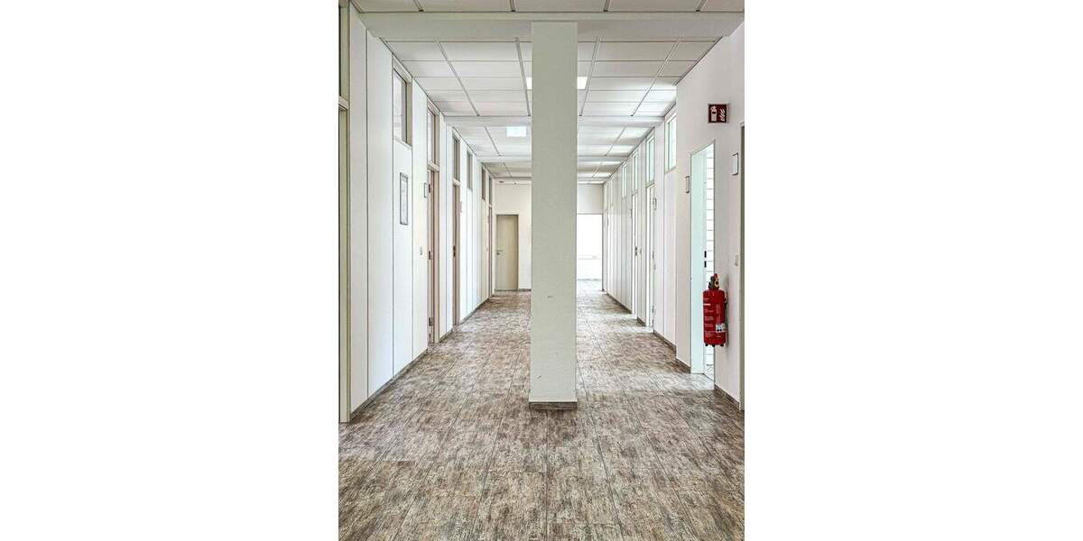 Gewerbeobjekt Kiel Exerzierplatz - 9 Zimmer, 245 m&sup2;, 3.400&euro; | Angebot:25666595
