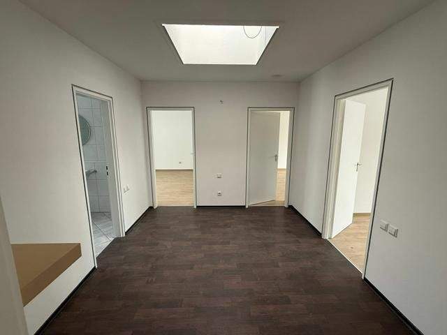 Großzügige 4,5 Zimmer-Penthouse-Wohnung mit zwei Terrassen 4 zimmer