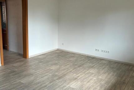 Wohnung Petersberg - 1 Zimmer, 42 m&sup2;, 450&euro; | Angebot:26087539