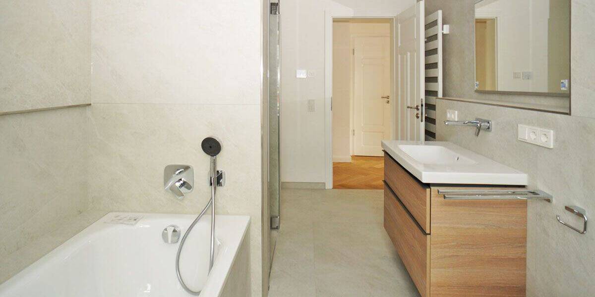 Etagenwohnung Dresden Striesen-Ost - 3 Zimmer, 85 m&sup2;, 1.850&euro; | Angebot:26767951