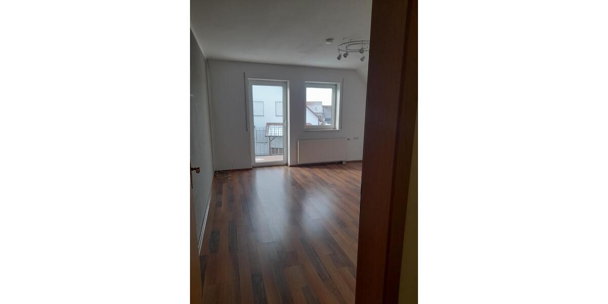 Dachgeschoßwohnung Wemding - 4 Zimmer, 840&euro; | Angebot:23331850