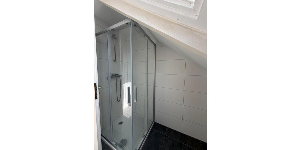Dachgeschoßwohnung Hannover Bothfeld-Vahrenheide - 2 Zimmer, 45 m&sup2;, 700&euro; | Angebot:26549374