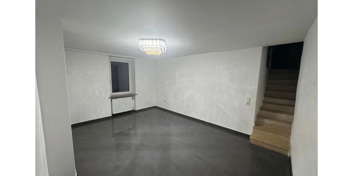 Etagenwohnung Völklingen - 3 Zimmer, 80 m&sup2;, 600&euro; | Angebot:26532842