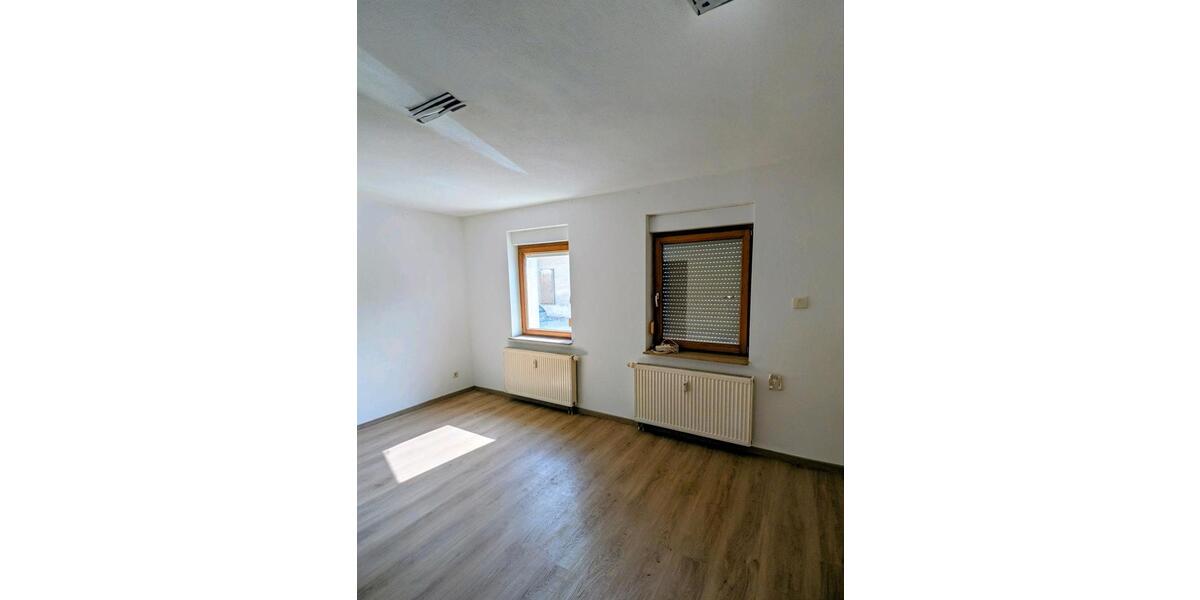 Erdgeschoßwohnung Güsten - 2 Zimmer, 42 m&sup2;, 300&euro; | Angebot:26041835