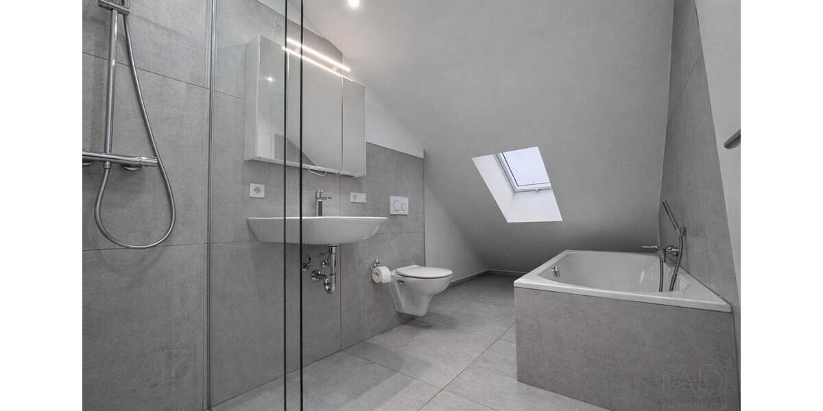 Dachgeschoßwohnung Sankt Ingbert - 2 Zimmer, 71 m&sup2;, 730&euro; | Angebot:25904967
