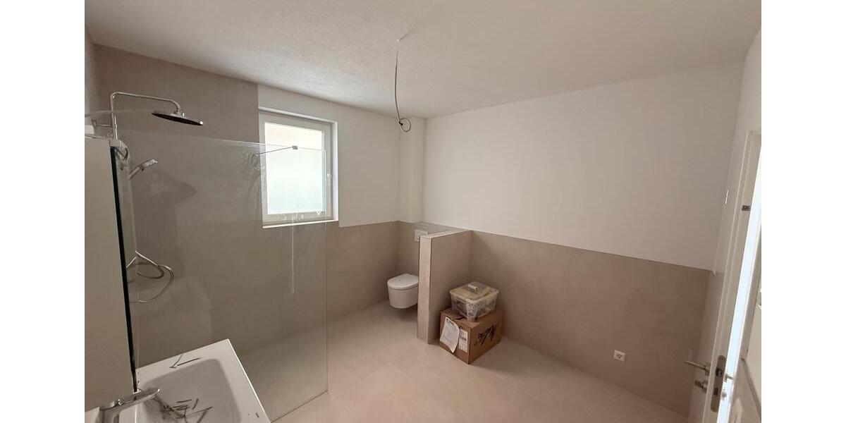 Erdgeschoßwohnung Calw - 3.5 Zimmer, 90 m&sup2;, 1.350&euro; | Angebot:25407156