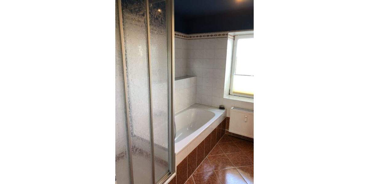 Etagenwohnung Bernburg Bergstadt - 2 Zimmer, 71 m&sup2;, 460&euro; | Angebot:26797010