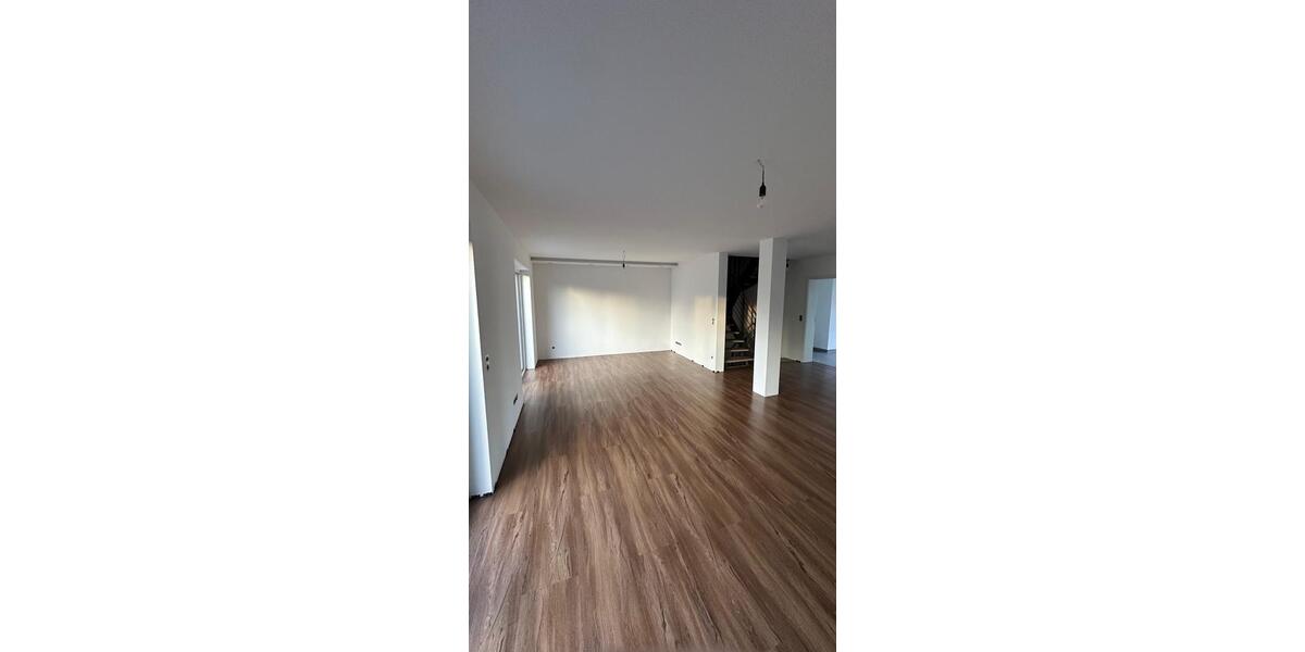 Doppelhaushälfte Roth - 5 Zimmer, 150 m&sup2;, 1.400&euro; | Angebot:26266109