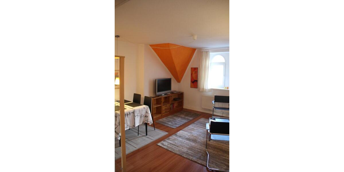 Dachgeschoßwohnung Waldheim - 3 Zimmer, 66 m&sup2;, 330&euro; | Angebot:15219911