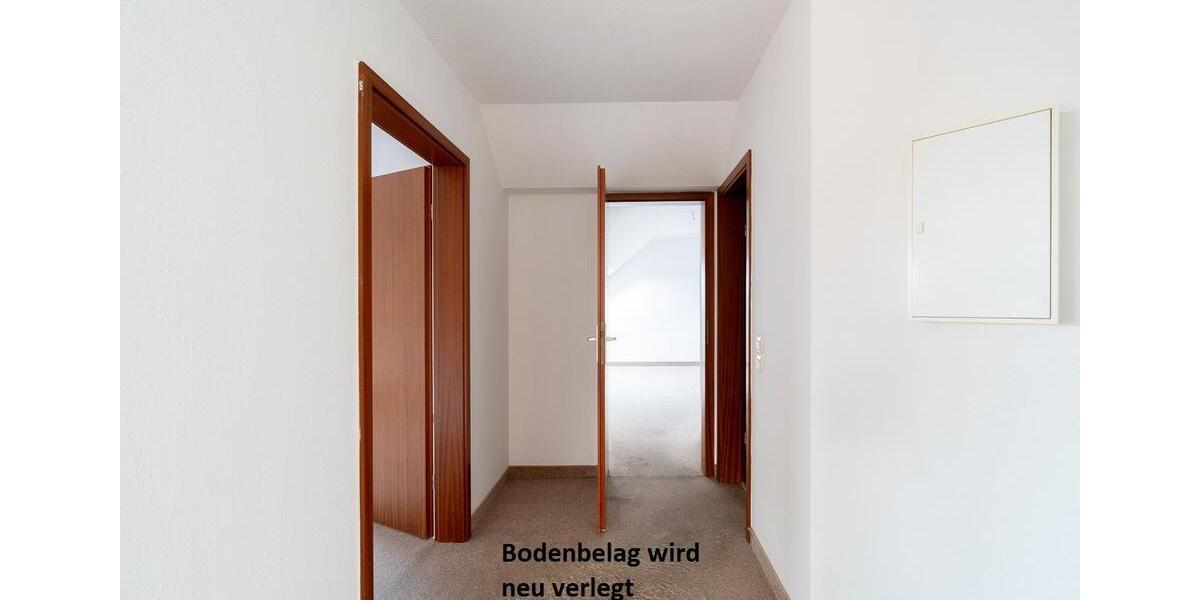 Dachgeschoßwohnung Pulsnitz - 4 Zimmer, 93 m&sup2;, 890&euro; | Angebot:23571123