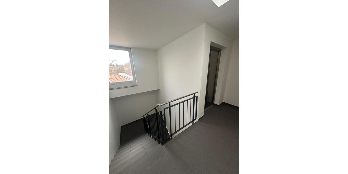 Etagenwohnung Nürtingen - 4 Zimmer, 115 m&sup2;, 1.400&euro; | Angebot:24637872