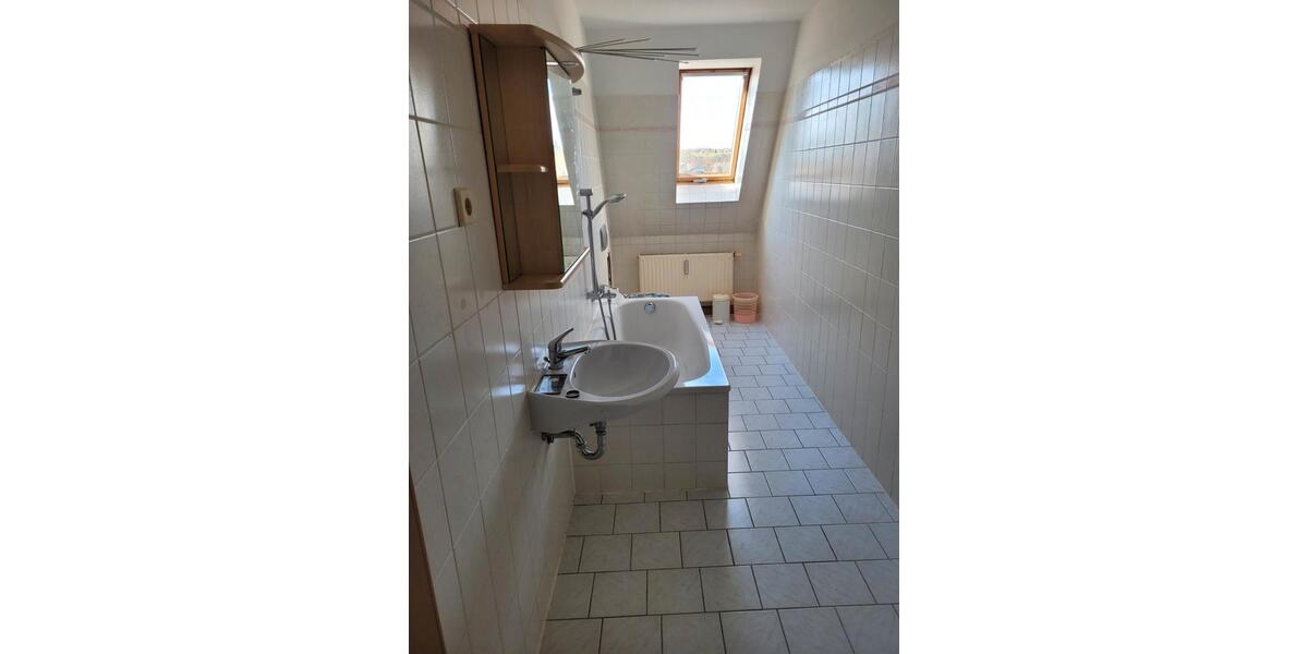 Etagenwohnung Crimmitschau - 2 Zimmer, 55 m&sup2;, 275&euro; | Angebot:26381427