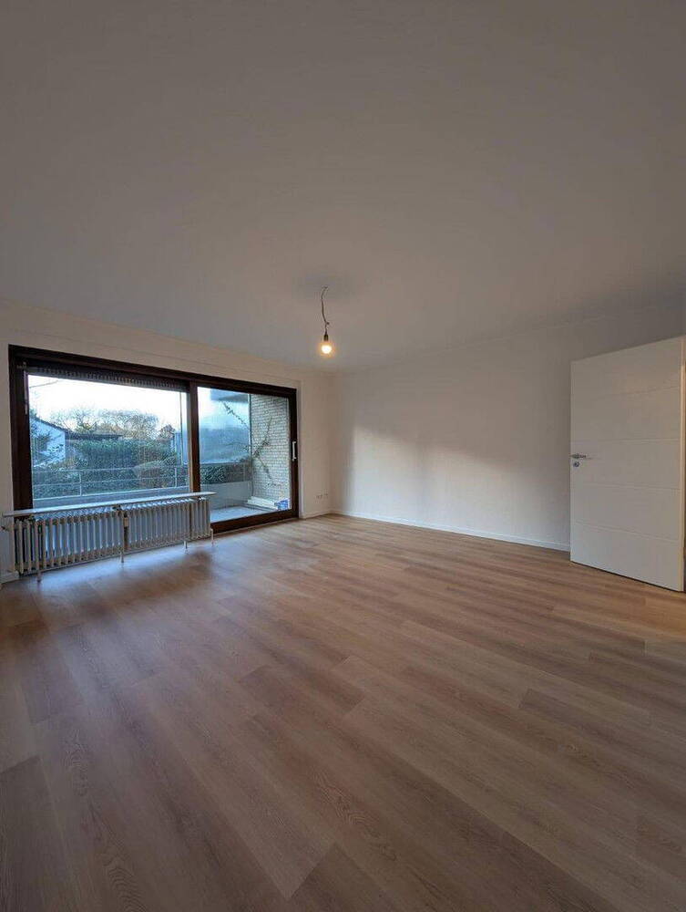 Frisch sanierte 2-Zimmer-Wohnung in zentraler Lage zu vermieten