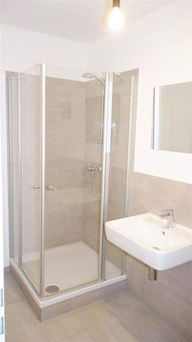 Moderne 3 Zimmer mit EBK, 2 Bädern, 2 Balkone, Fußbodenhzg. in Flingern 3 zimmer