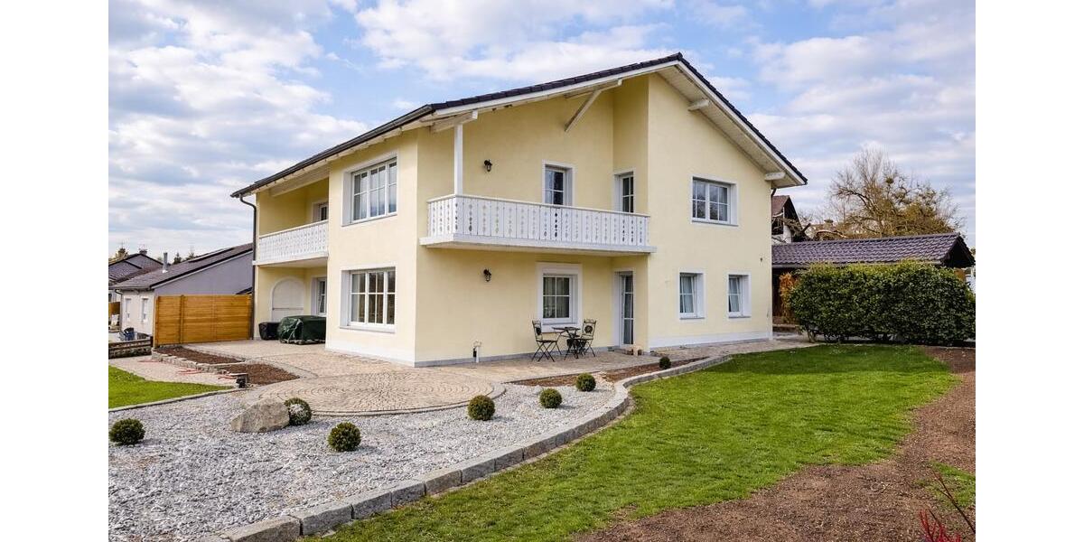 Etagenwohnung Pfarrkirchen - 4 Zimmer, 97 m&sup2;, 1.040&euro; | Angebot:26014395