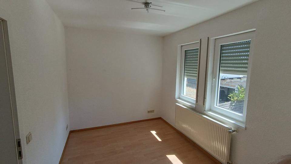 Etagenwohnung Bexbach - 3 Zimmer, 78 m&sup2;, 680&euro; | Angebot:24828392