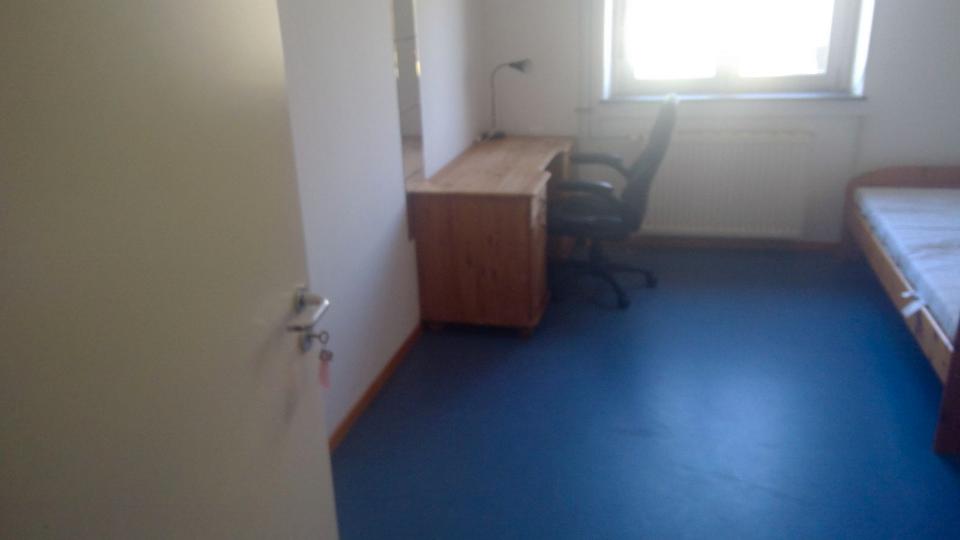 Wohnen auf Zeit Wiesbaden Schierstein - 4 Zimmer, 14 m&sup2;, 423&euro; | Angebot:26318943