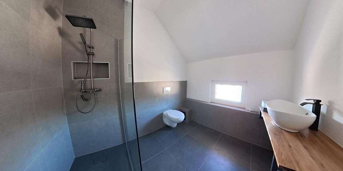 Einfamilienhaus Elsterberg - 7 Zimmer, 135 m&sup2;, 1.150&euro; | Angebot:26584120