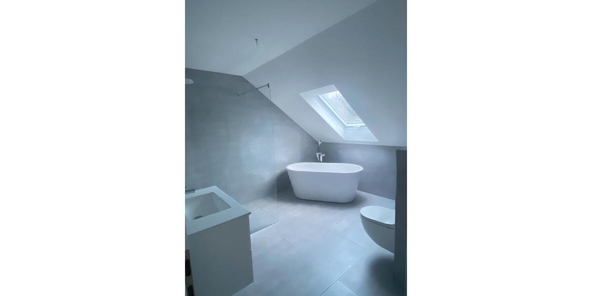 Dachgeschoßwohnung Büren - 4 Zimmer, 99 m&sup2;, 765&euro; | Angebot:24643844