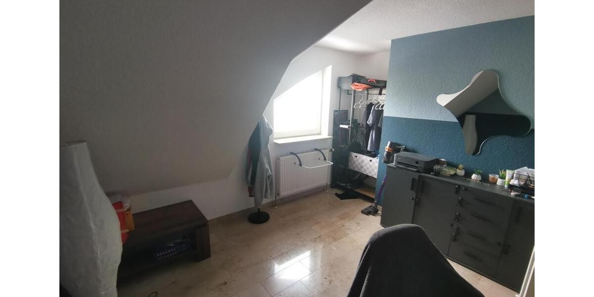 Dachgeschoßwohnung Heide - 4 Zimmer, 97 m&sup2;, 795&euro; | Angebot:26295053