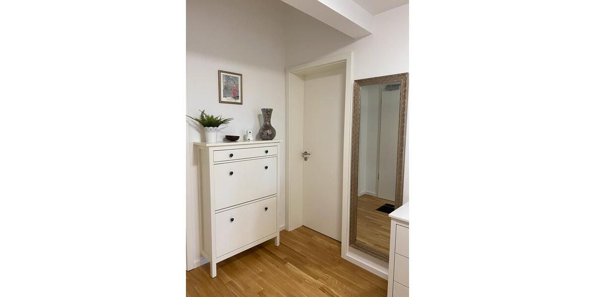 Dachgeschoßwohnung München Thalkirchen-Obersendling-Forstenried-Fürstenried-S - 3 Zimmer, 80 m&sup2;, 2.050&euro; | Angebot:25045994