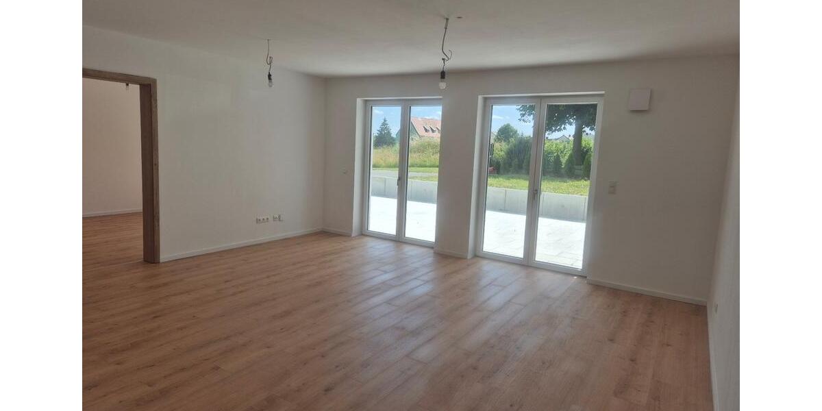 Erdgeschoßwohnung Waidhaus - 4 Zimmer, 120 m&sup2;, 1.100&euro; | Angebot:26416930