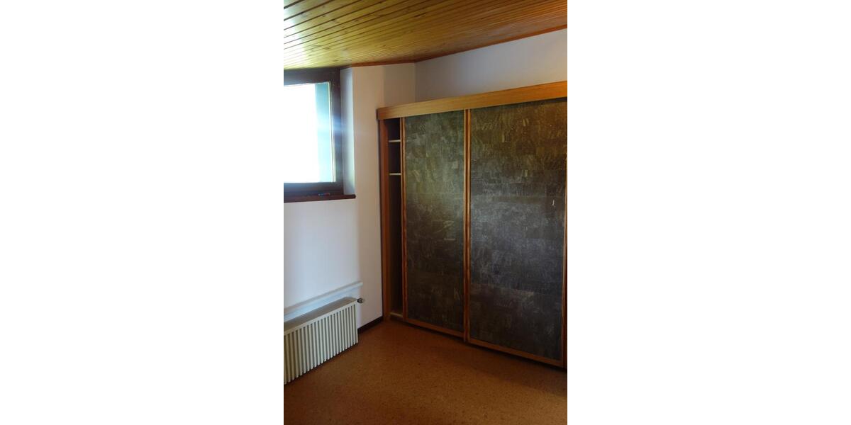 Dachgeschoßwohnung Bad Zwesten - 4 Zimmer, 75 m&sup2;, 500&euro; | Angebot:26676028