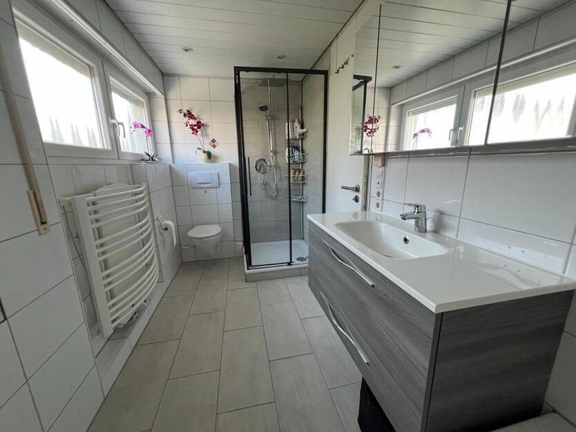 Doppelhaushälfte mit Sauna, Whirlpool & PV-Anlage zu vermieten