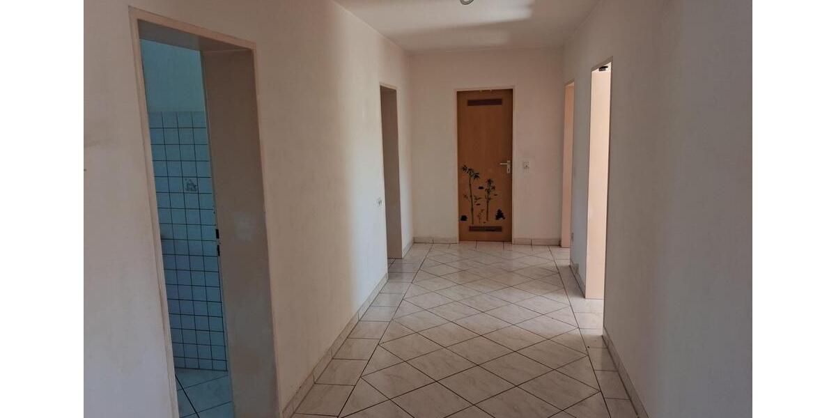 Dachgeschoßwohnung Neunkirchen - 4 Zimmer, 82 m&sup2;, 750&euro; | Angebot:26614999