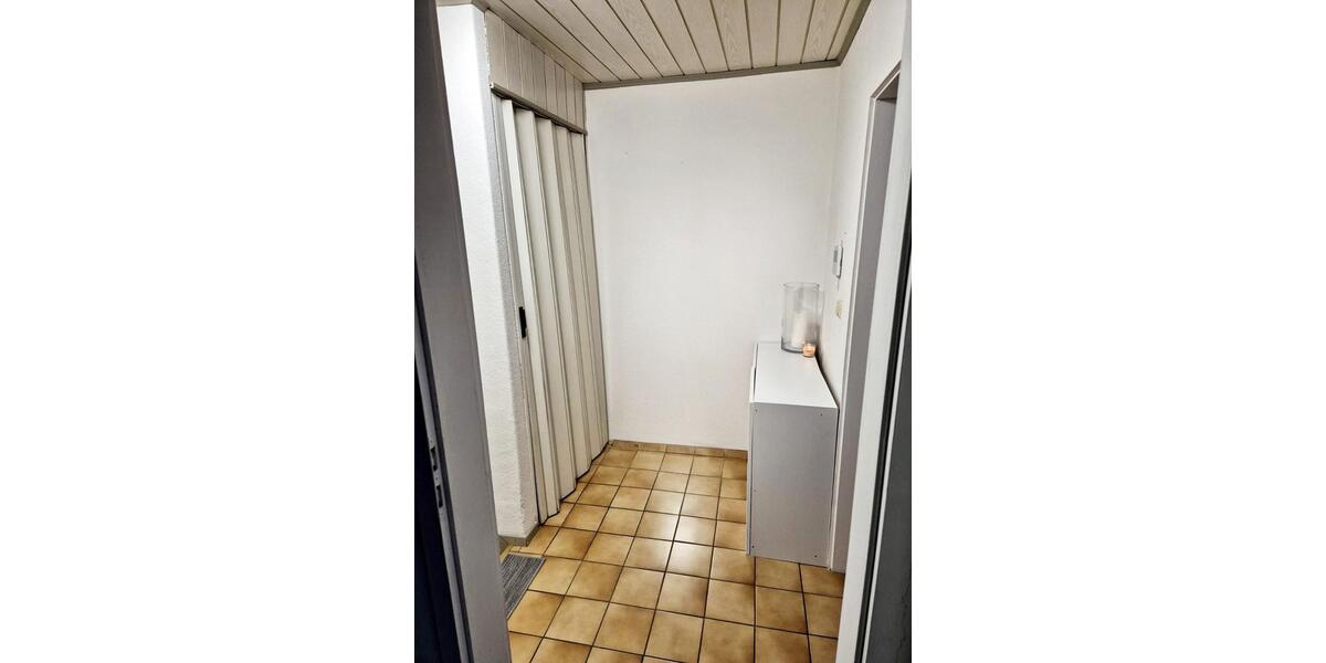 Hochparterre Hattersheim am Main - 3 Zimmer, 85 m&sup2;, 1.250&euro; | Angebot:25052923