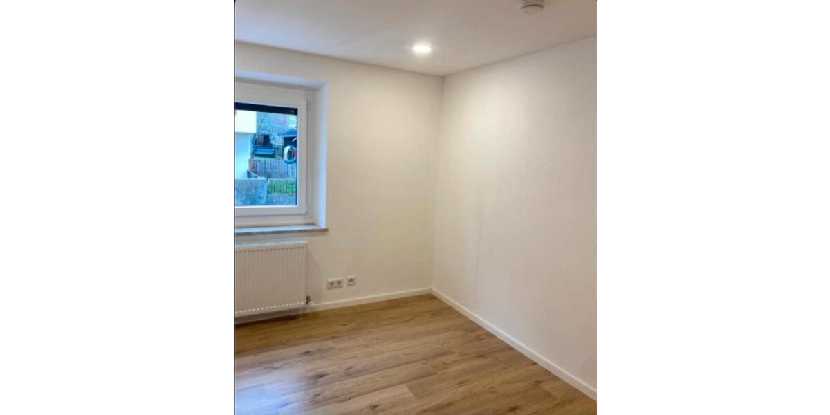 Erdgeschoßwohnung Amberg - 3 Zimmer, 80 m&sup2;, 800&euro; | Angebot:26535724