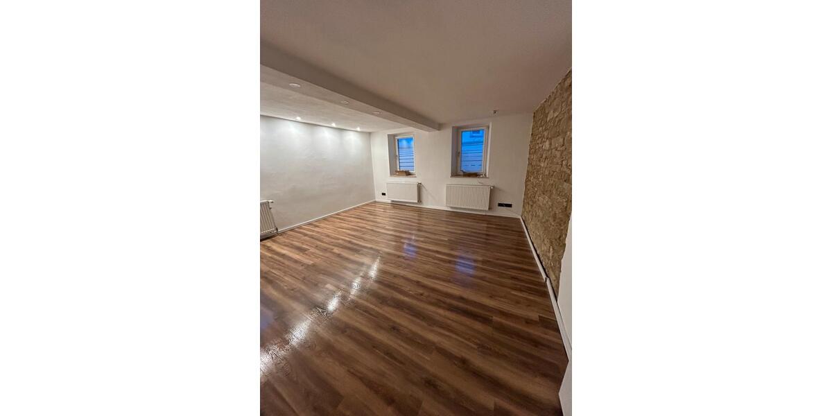 Etagenwohnung Nierstein - 8 Zimmer, 240 m&sup2;, 50&euro; | Angebot:26705192