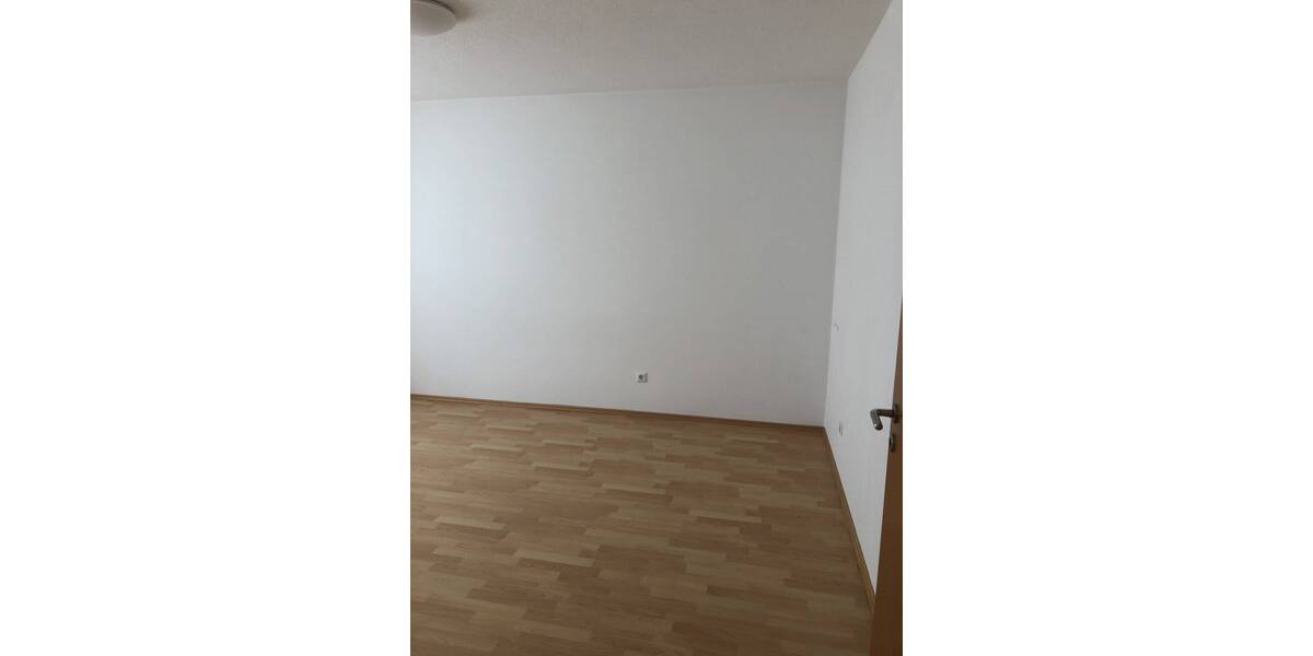 Etagenwohnung Deggendorf - 3 Zimmer, 81 m&sup2;, 850&euro; | Angebot:26474811