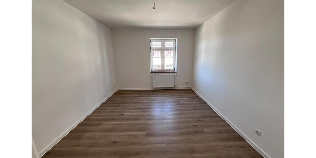 Etagenwohnung Stralsund - 4 Zimmer, 80 m&sup2;, 1.075&euro; | Angebot:26401195