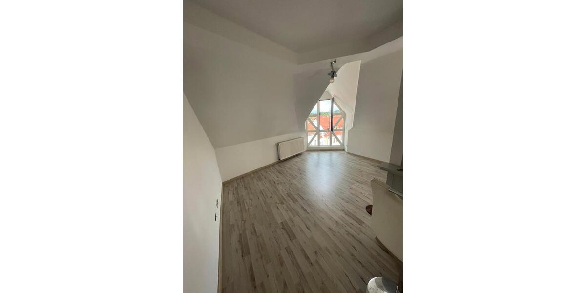 Dachgeschoßwohnung Mühlhausen (Thüringen) - 2 Zimmer, 46 m&sup2;, 295&euro; | Angebot:26349395
