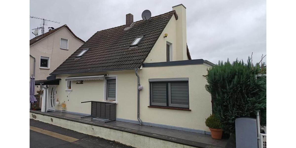 Einfamilienhaus Bad Hersfeld - 4 Zimmer, 105 m&sup2;, 900&euro; | Angebot:24954784