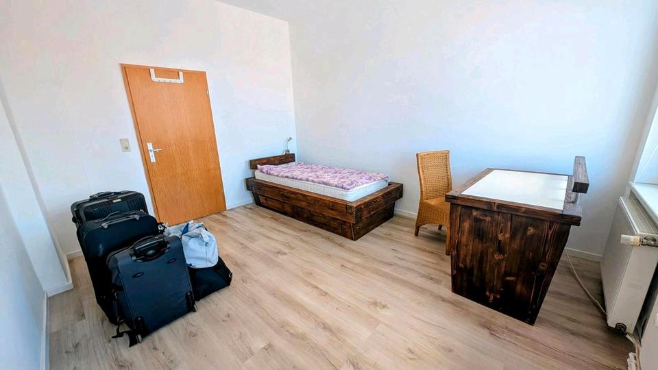 Etagenwohnung Pasewalk - 1 Zimmer, 15 m&sup2;, 250&euro; | Angebot:26069181