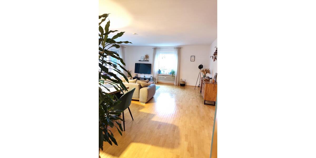 Etagenwohnung Siegen Eiserfeld - 4 Zimmer, 110 m&sup2;, 1.000&euro; | Angebot:24752653